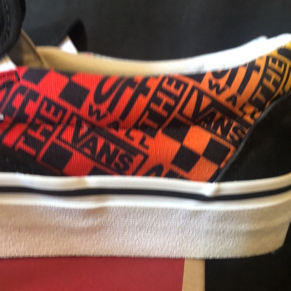 Vans Logo flame size 10 mens new inbox - slip on - Picture 3 of 5
